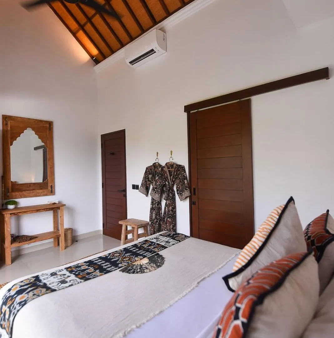 Sister Suites Seminyak Willa